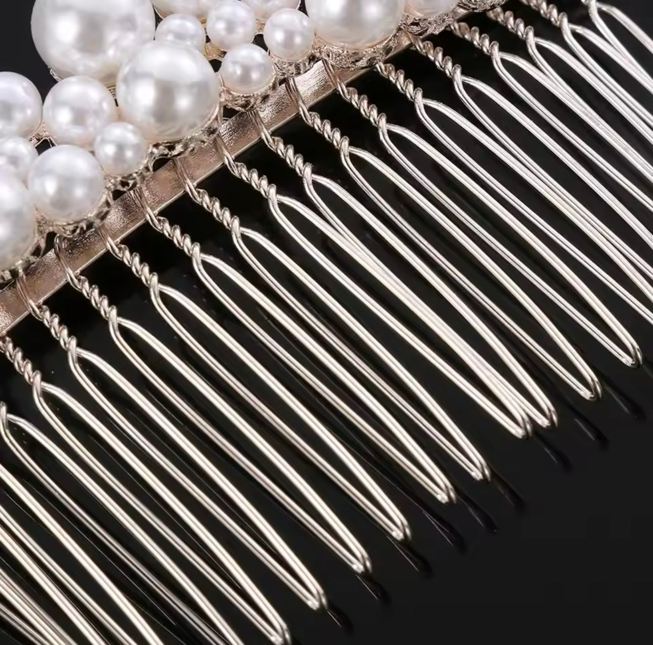 Layered Pearl Hair comb