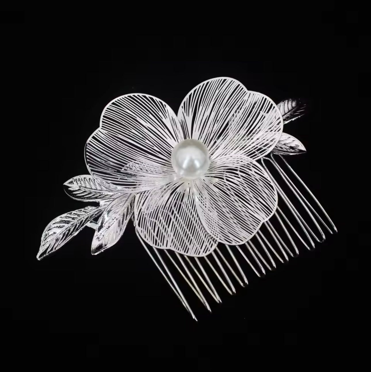 Leafy Clover Pearl Hair Pin