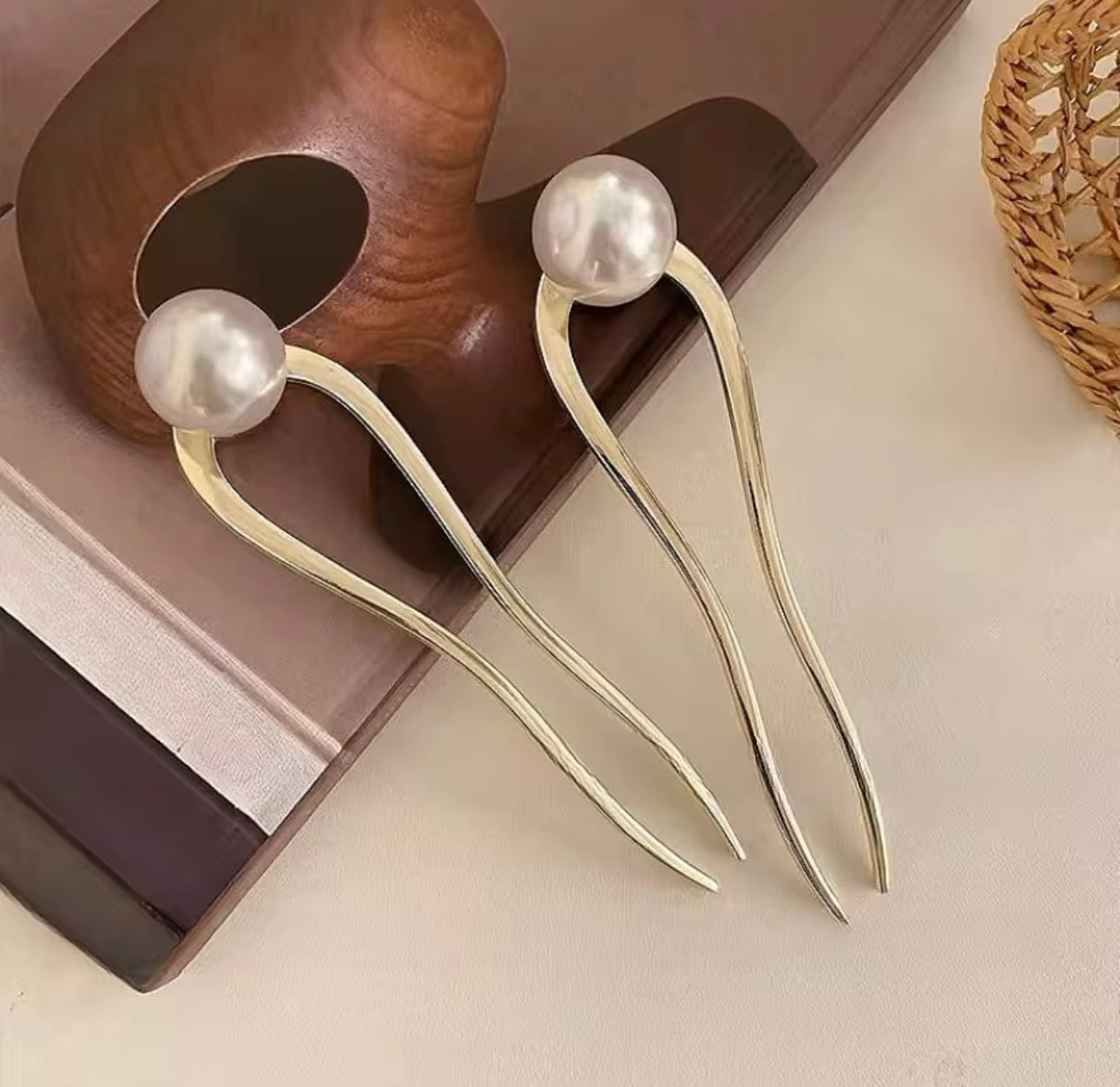 Wave Pearl Hair Pin