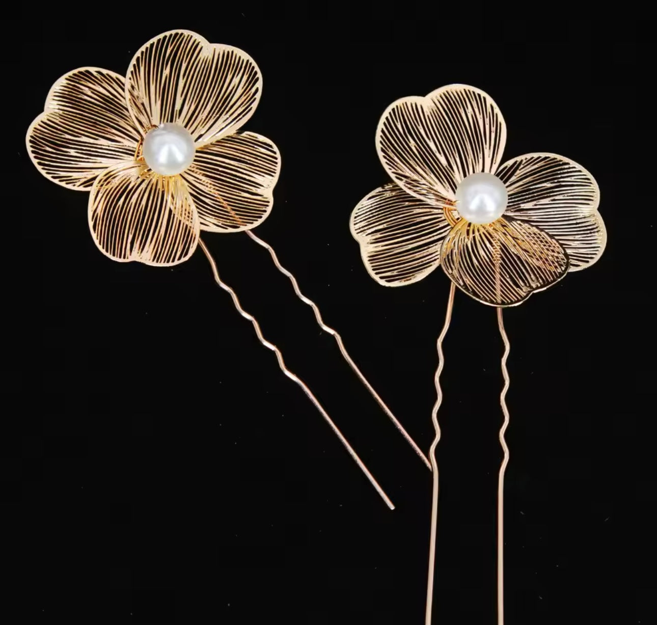 Single Clover Pearl Hair Pin