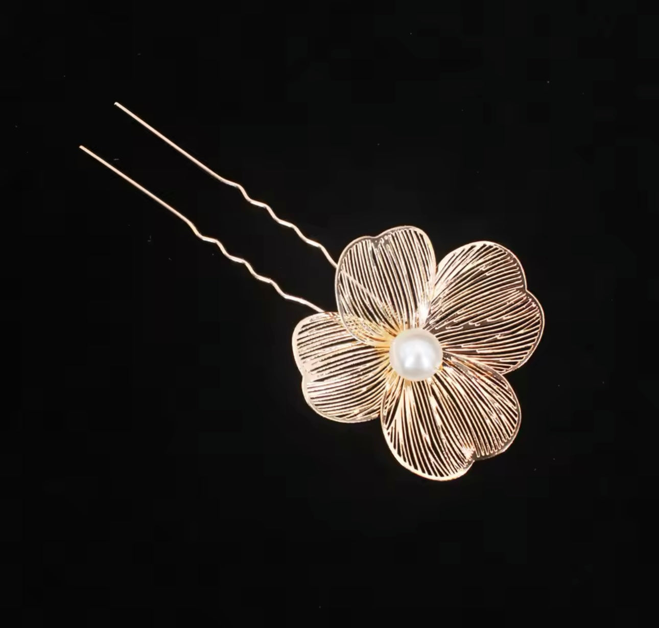 Single Clover Pearl Hair Pin